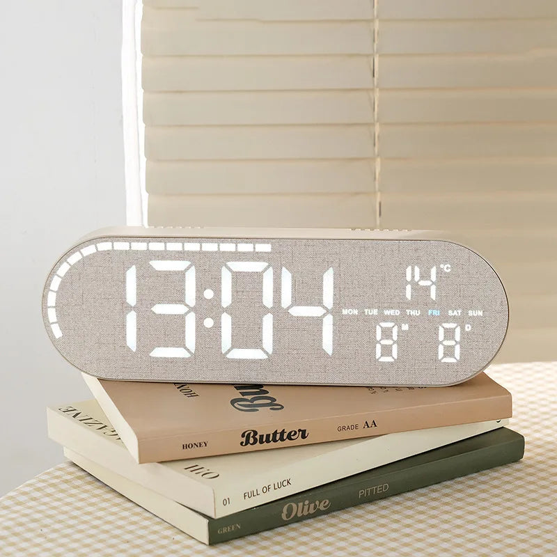 Roomify Nordic Wood Clock
